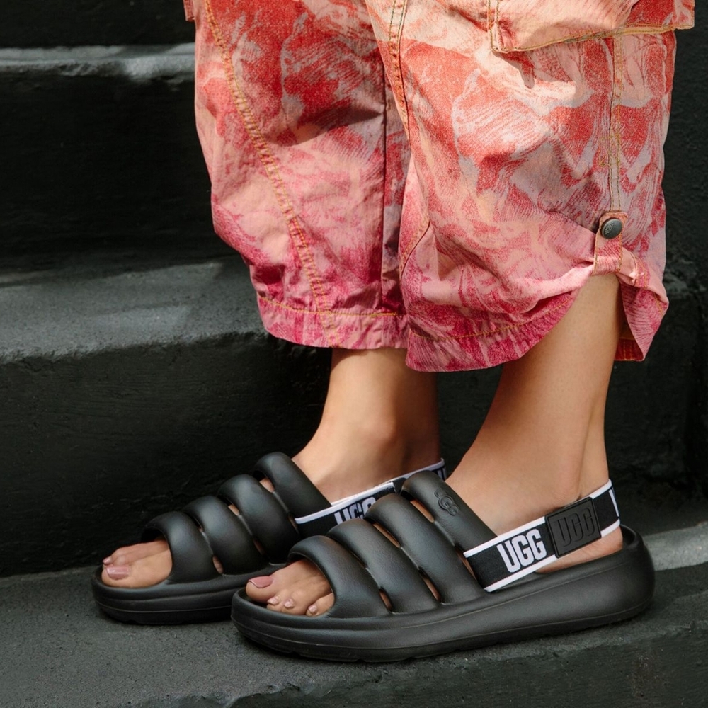 Ugg Sports Yeah Sandals Size 8-8.5